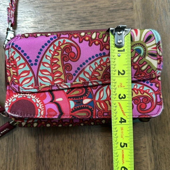 Vera‎ Bradley wristlet - Picture 16 of 16